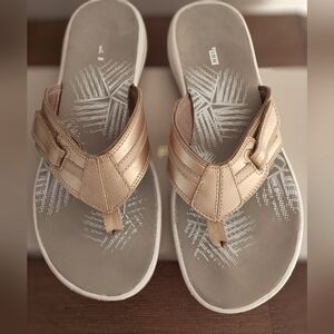 Clarks  cloudsteppers sandels